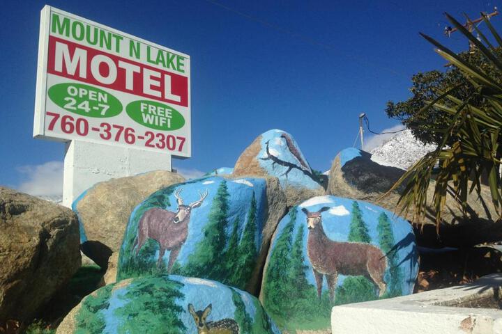 Mount-N-Lake Motel