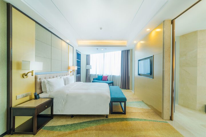 Room 7 of 56