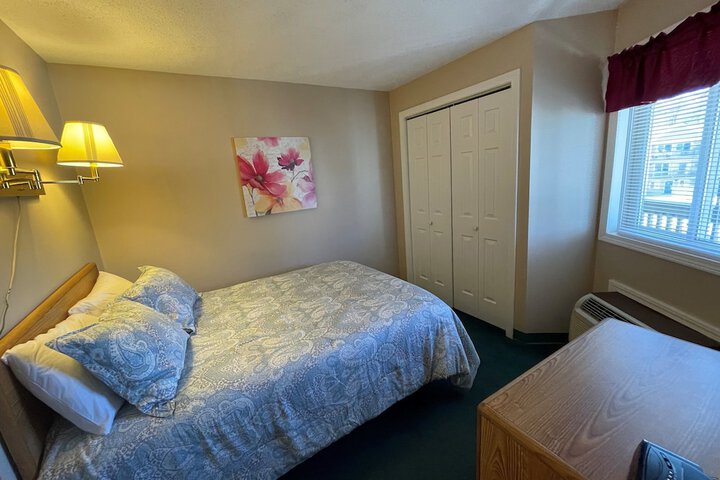 Room 3 of 35