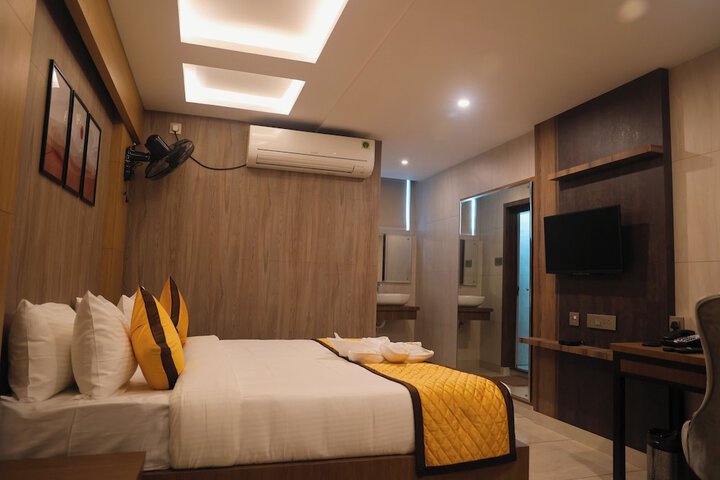 Room 10 of 50