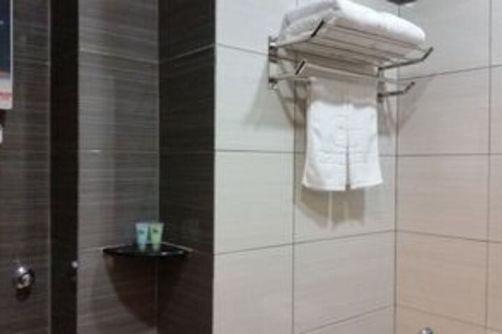 Room 4 of 47