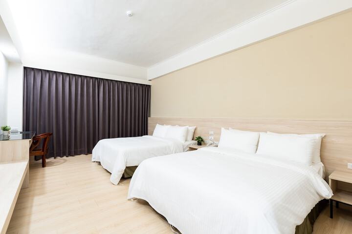 Room 7 of 21