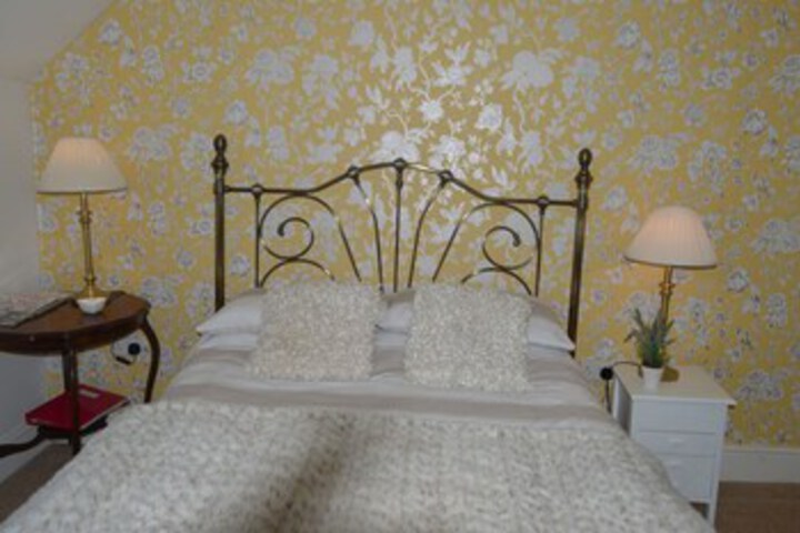 Room 17 of 33
