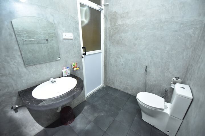 Room 17 of 24