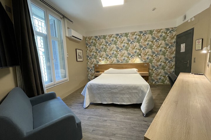 Room 13 of 47