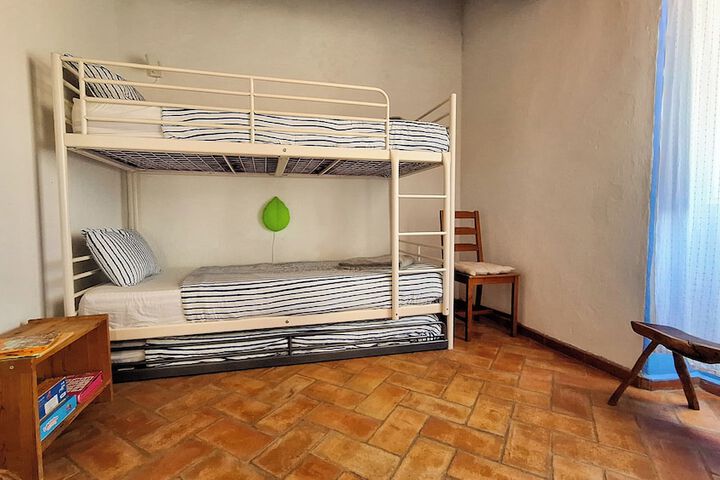 Room 19 of 121