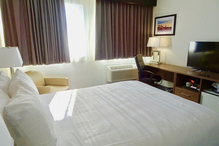 Standard Room, King or Two Doubles (12 of 16)