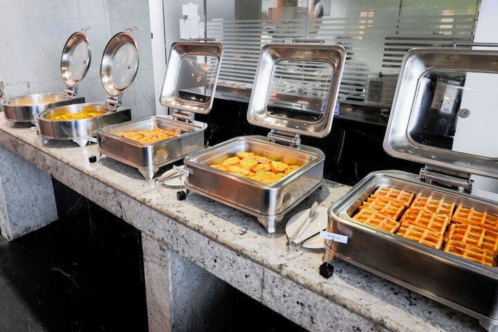 Breakfast/Coffee Service 59 of 64