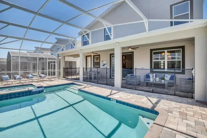 Pool 15 of 35