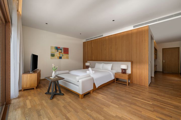 Room 44 of 246