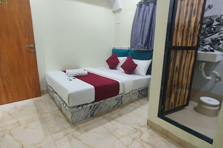 Room 14 of 76