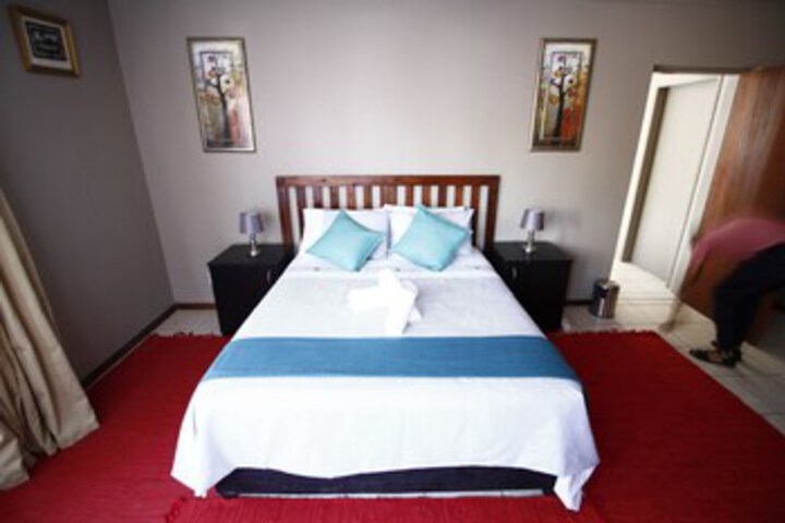 Room 32 of 47