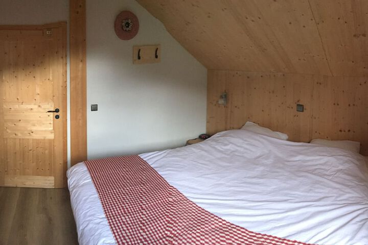 Room 159 of 193