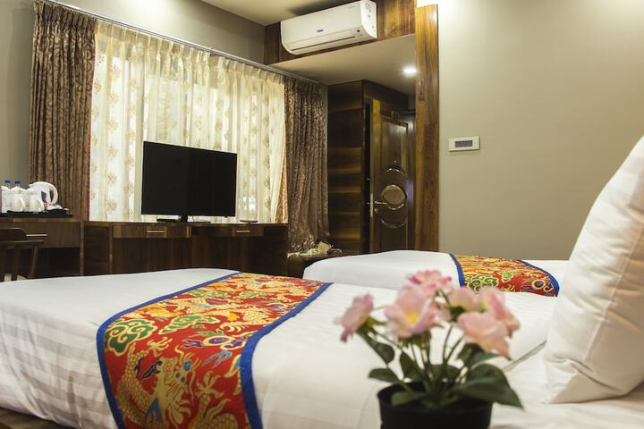 Room 6 of 43