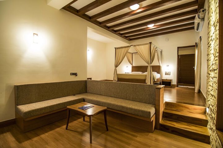 Room 2 of 36