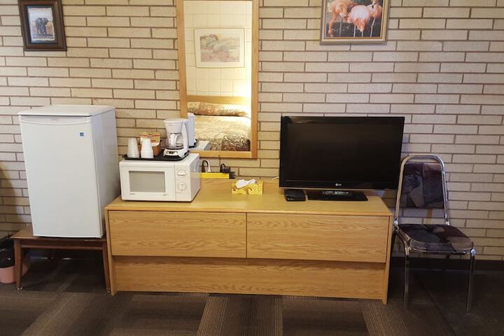 Room 12 of 26