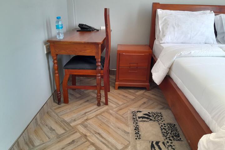 Room 50 of 74