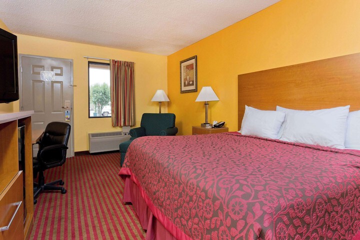 1 King Bed (15 of 22)