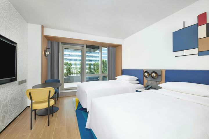 Room 7 of 30