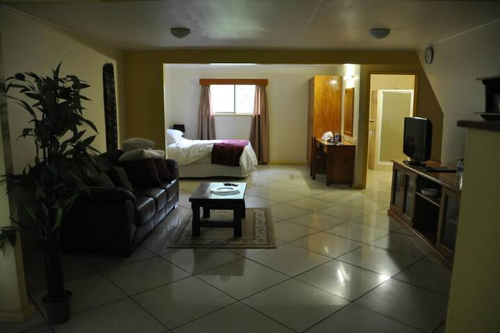 Room 7 of 27