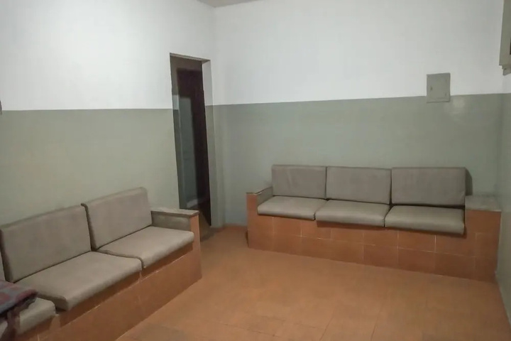 Room 10 of 11