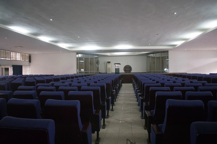 Ballroom/Hall 70 of 89