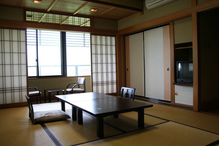 Room 17 of 138
