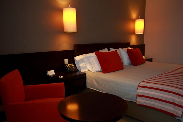 Room 17 of 44