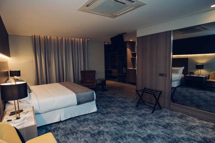 Room 17 of 57