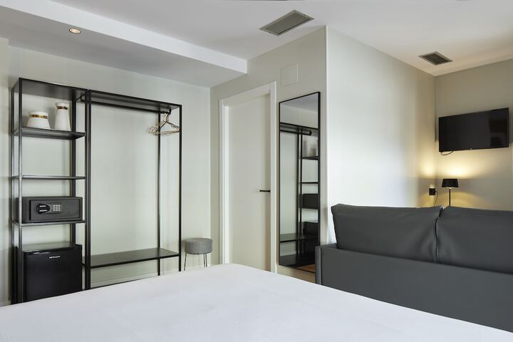 Room 13 of 29