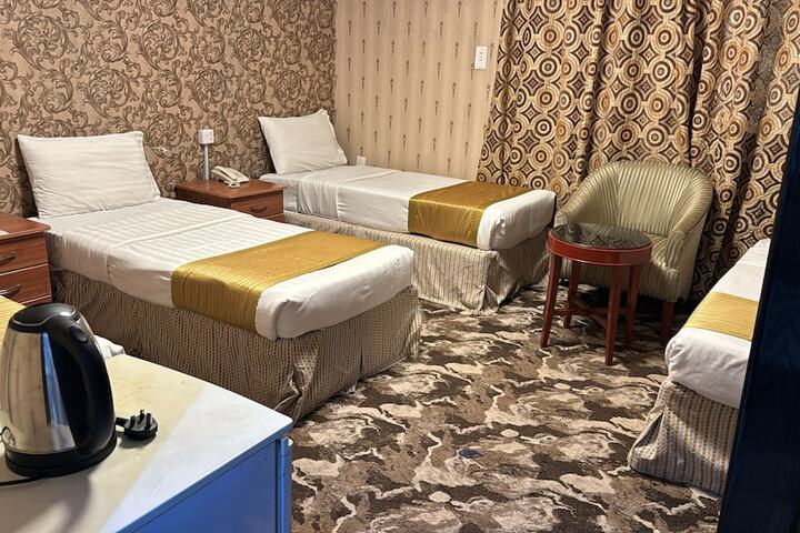 Room 21 of 49