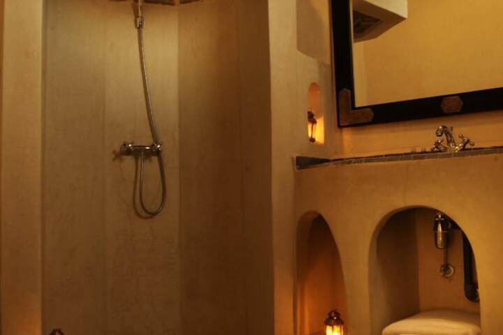 Clean Restrooms
