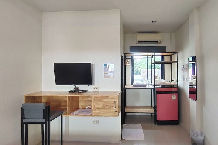 Room 12 of 23