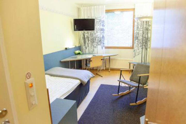 Room 6 of 6