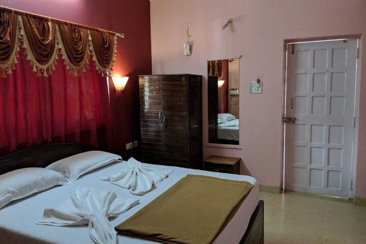 Room 3 of 29