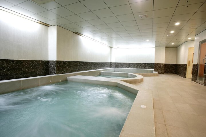 Spa 41 of 58