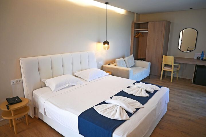 Room 32 of 123