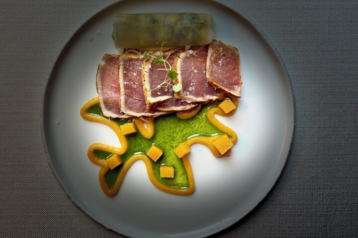 Dining 33 of 50