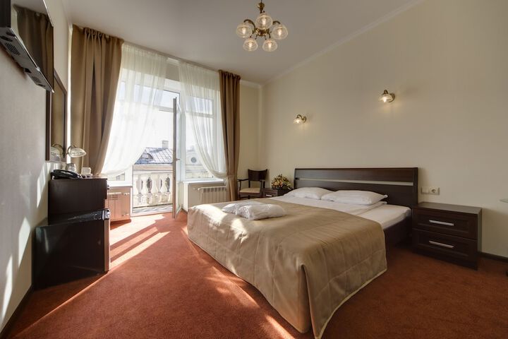 Room 25 of 59