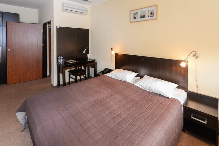 Room 9 of 55