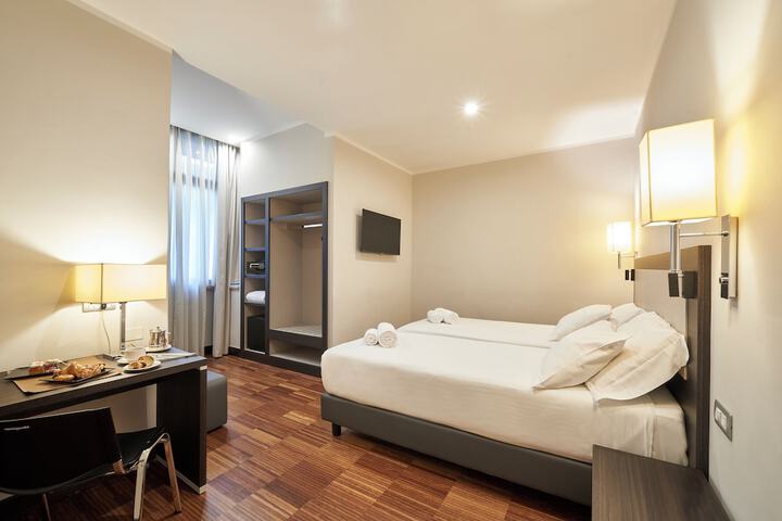 Room 6 of 26