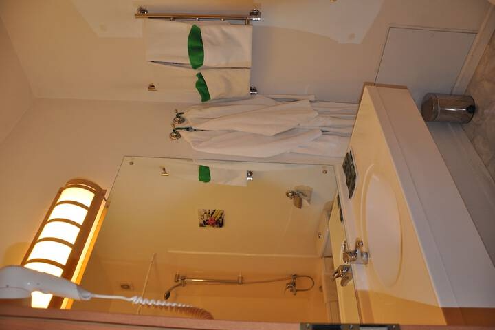 Room 21 of 47