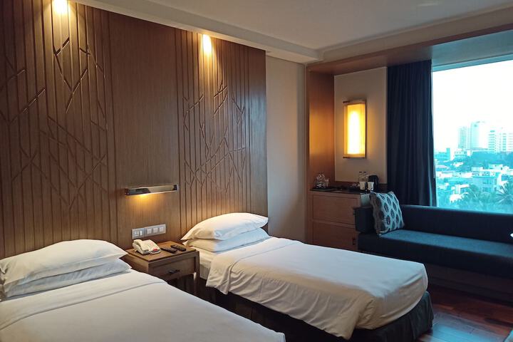 Room 17 of 92