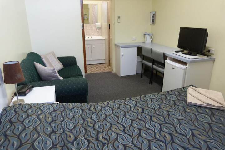 Room 18 of 35
