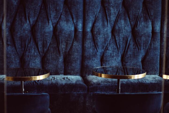 Lounge 94 of 113