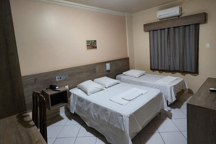 Room 9 of 60