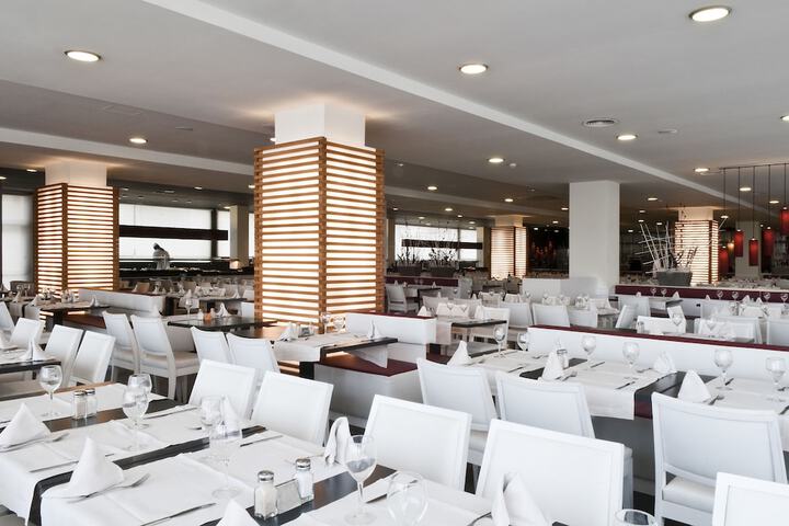 Dining 98 of 153