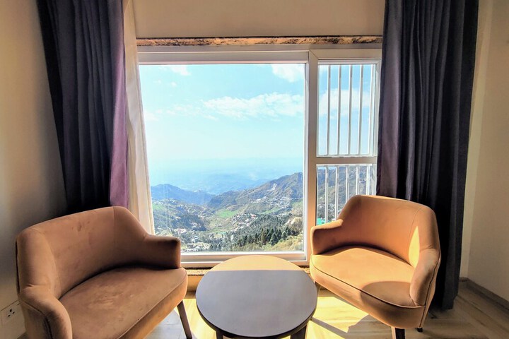 Room 21 of 35