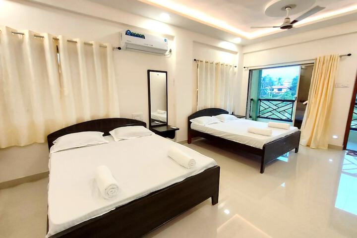 Room 3 of 20