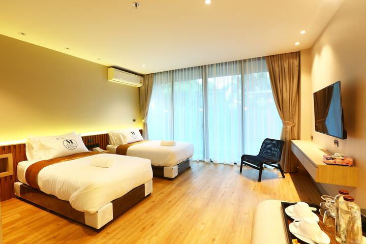 Room 4 of 95